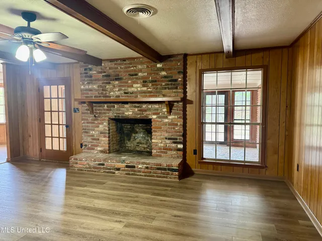 $285,000 | 124 Mansfield Drive, Natchez, MS 39120