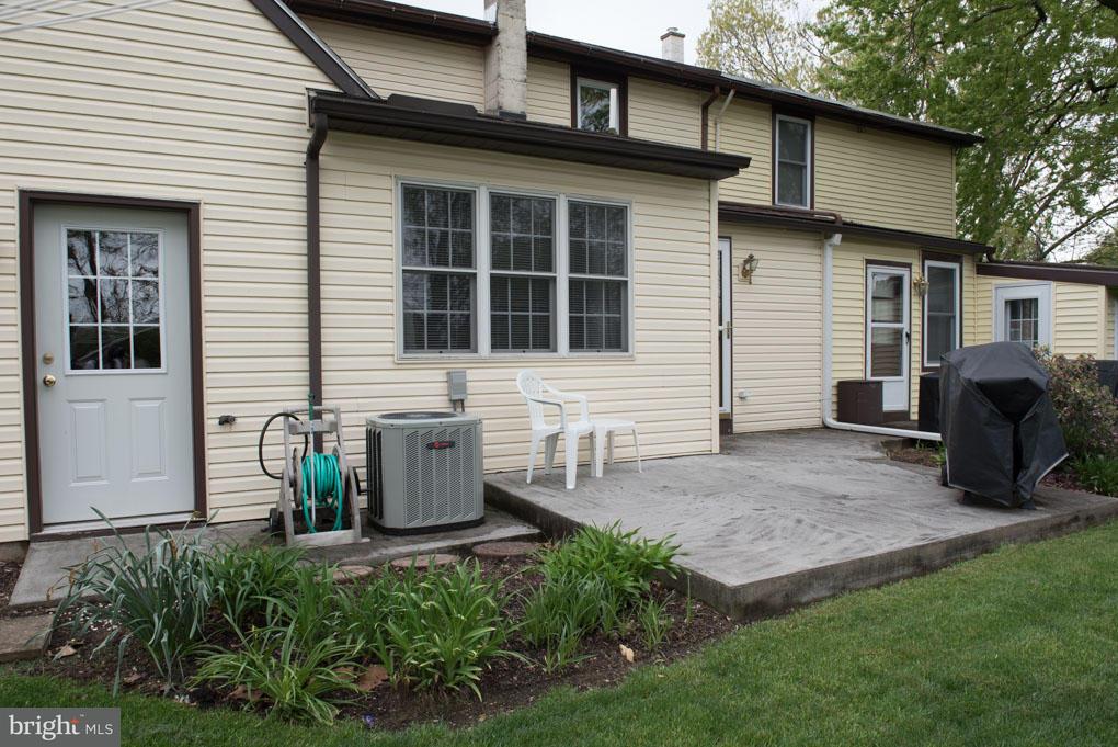 127 Market Street Lititz, PA 17543 - Photo 23 of 27