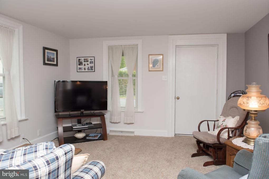 127 Market Street Lititz, PA 17543 - Photo 5 of 27