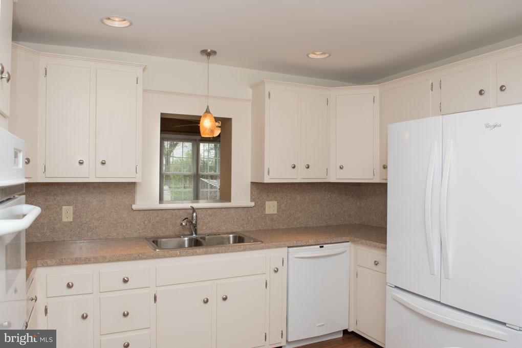 127 Market Street Lititz, PA 17543 - Photo 7 of 27