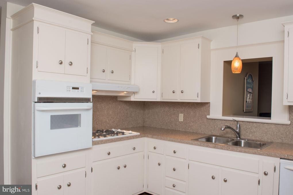 127 Market Street Lititz, PA 17543 - Photo 9 of 27