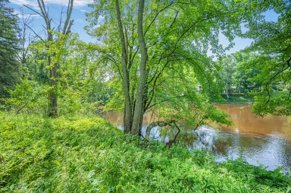 $395,000 | 8558 Monterey Drive, Evart, MI 49631