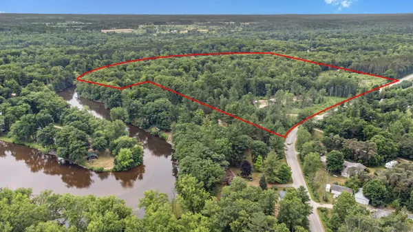 $395,000 | 8558 Monterey Drive, Evart, MI 49631