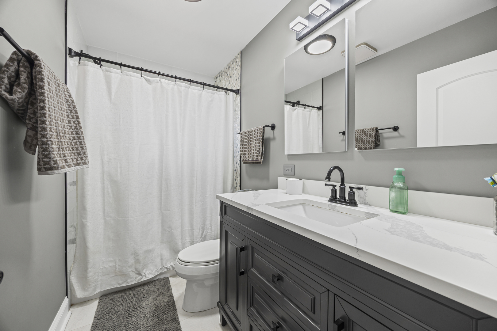 130 Elm Tree Lane Elmhurst, IL 60126 - Photo 14 of 28