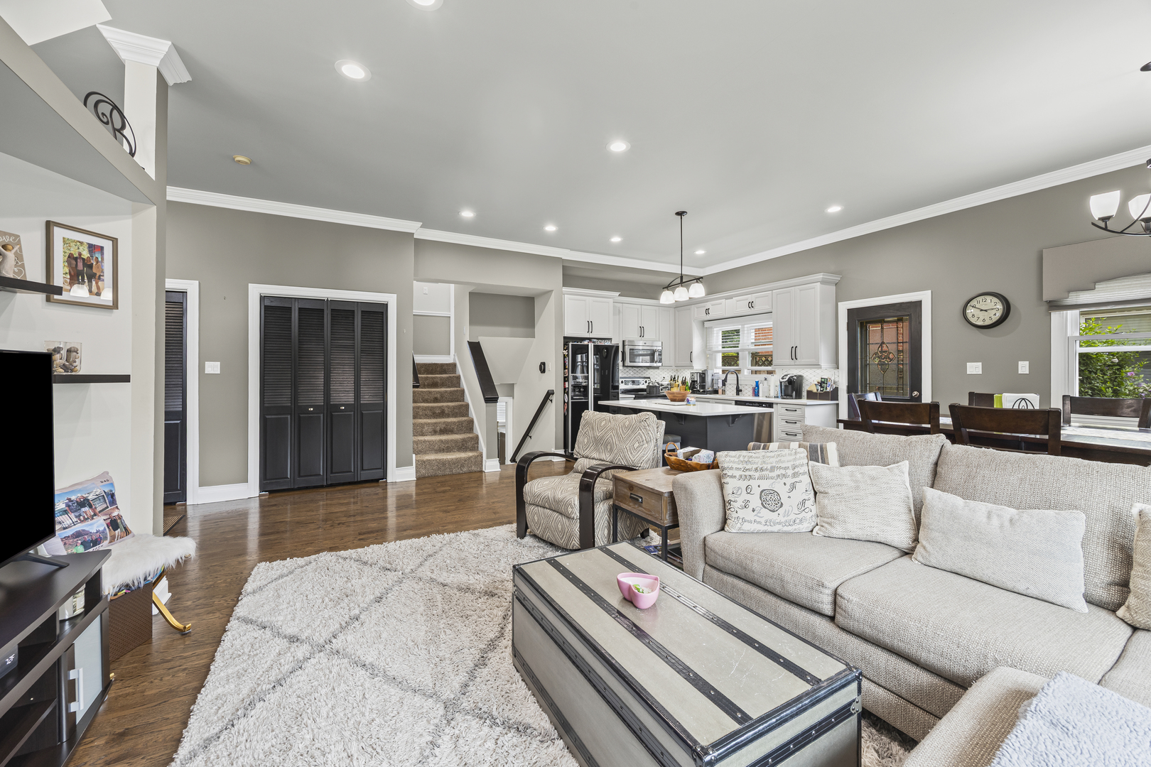 130 Elm Tree Lane Elmhurst, IL 60126 - Photo 5 of 28