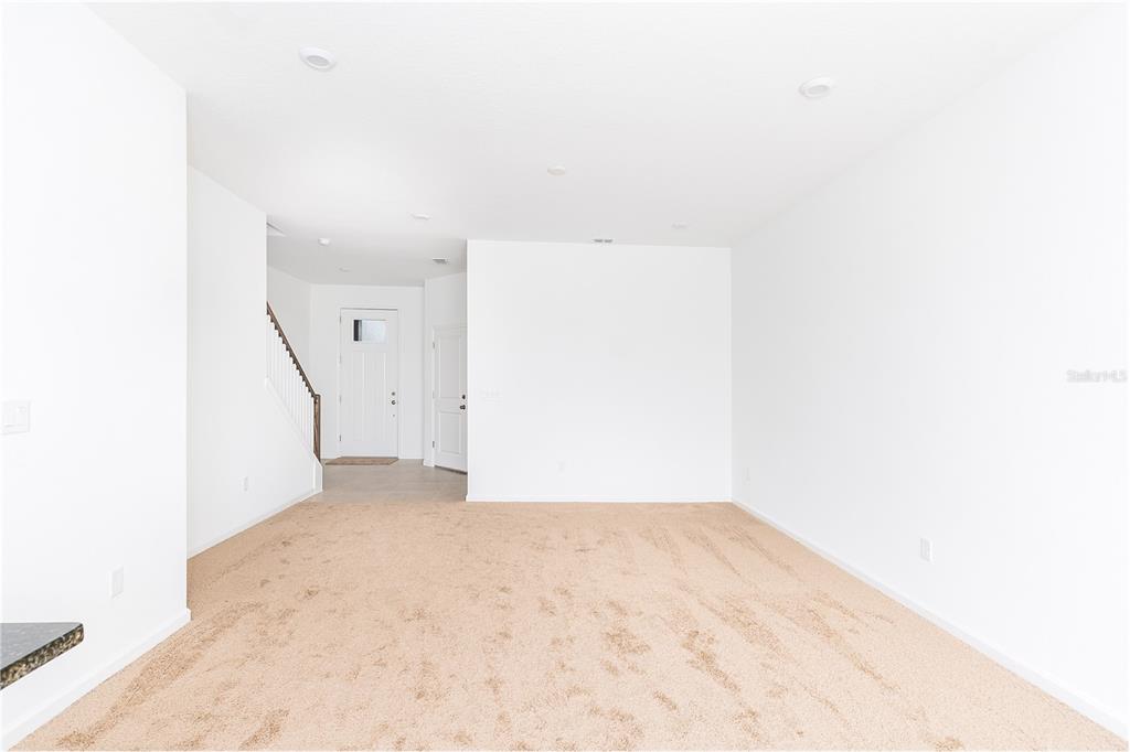 987 Spring Palms Loop Orlando, FL 32828 - Photo 5 of 22 a view of an empty room