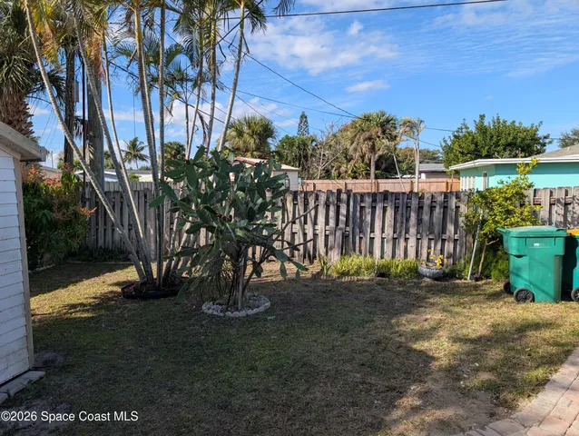 $800 | 2050 North Shannon Avenue, Indialantic, FL 32903