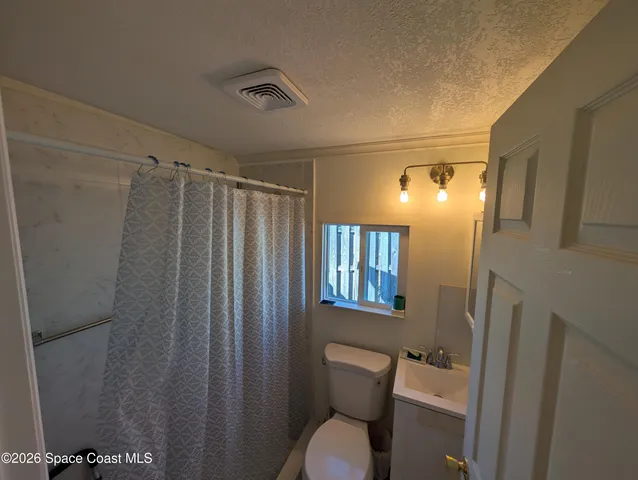 $800 | 2050 North Shannon Avenue, Indialantic, FL 32903