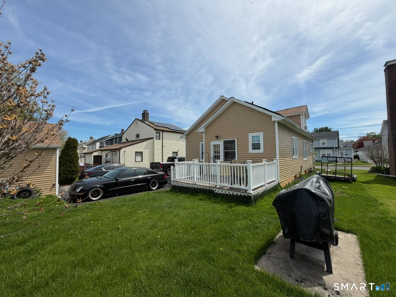 56 Tredeau Street Hartford, CT 06114 - Photo 4 of 13