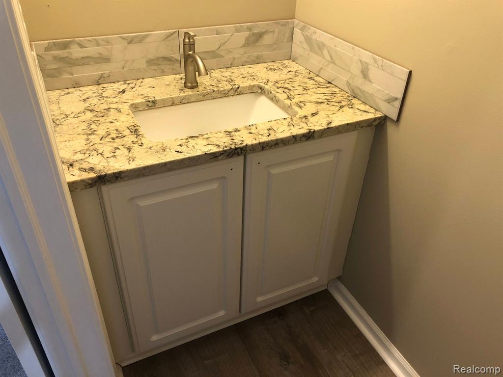 3169 Silverbrook Drive Rochester, MI 48306 - Photo 16 of 25