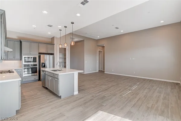 $2,850 | 19 Alta Cascata Place, Henderson, NV 89011