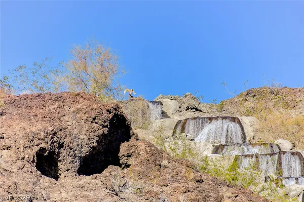 $2,850 | 19 Alta Cascata Place, Henderson, NV 89011