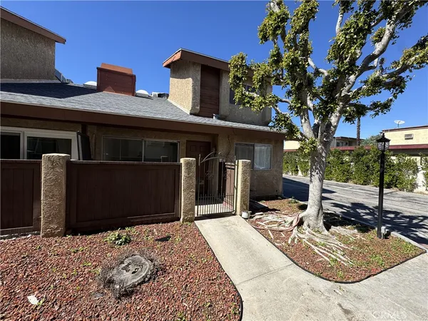 $3,150 | 8435 Columbus Avenue, Unit 17, North Hills, CA 91343