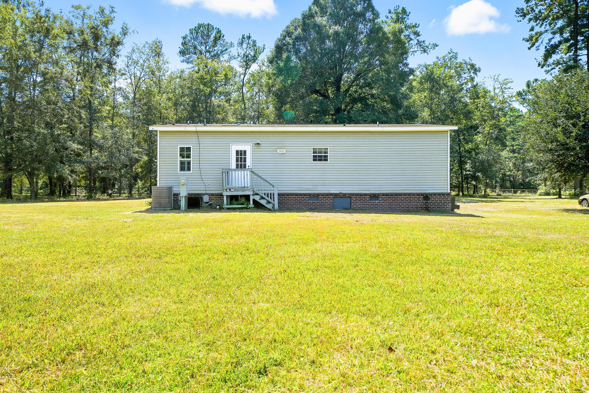 2290 Bethera Road Bonneau, SC 29431 - Photo 5 of 30 DSC07673