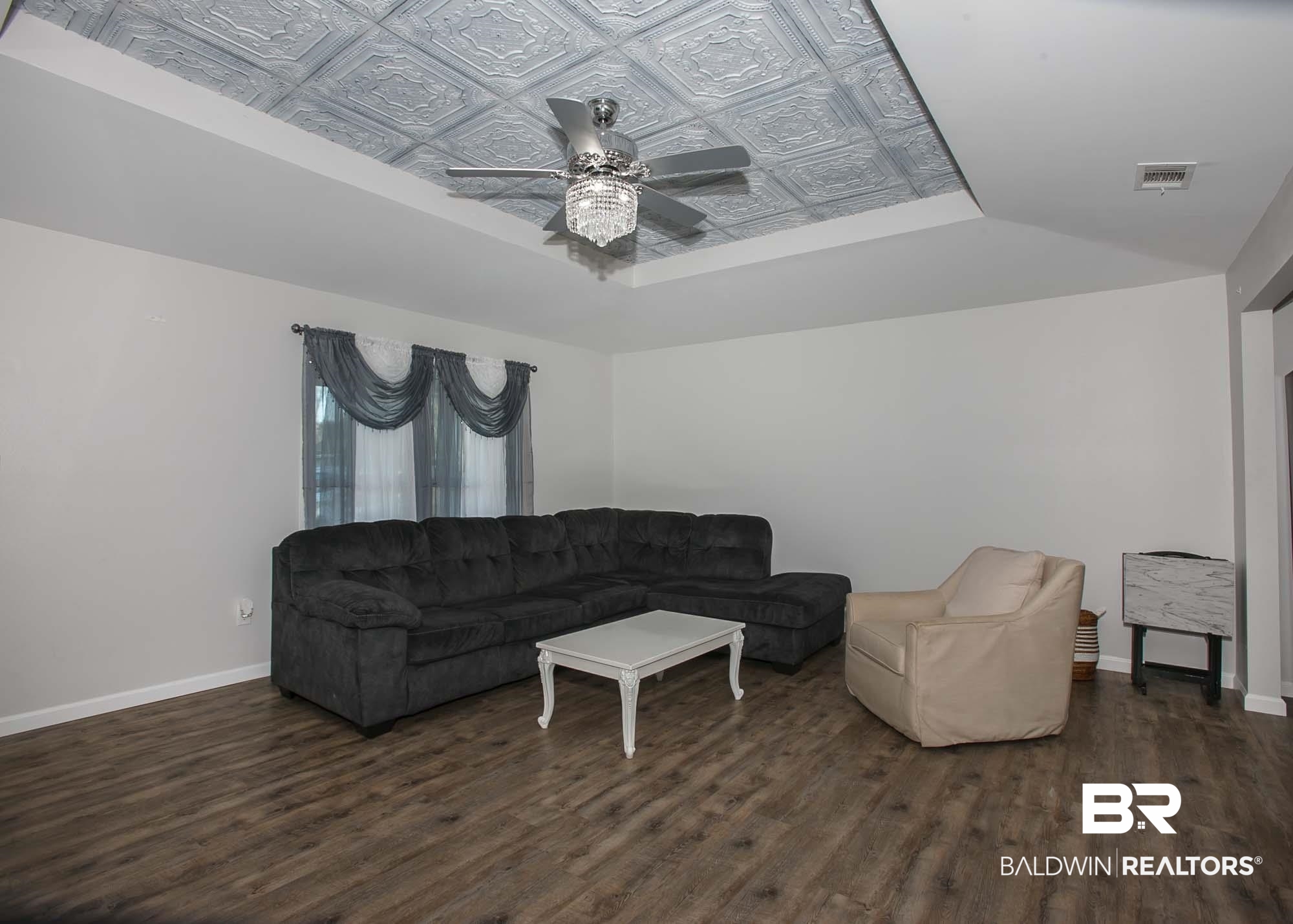 19 Magnolia Circle Foley, AL 36535 - Photo 10 of 34 Living Room