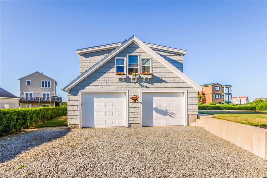 1394 Ocean Road Narragansett, RI 02882 - Photo 8 of 40 Gallery Image 8