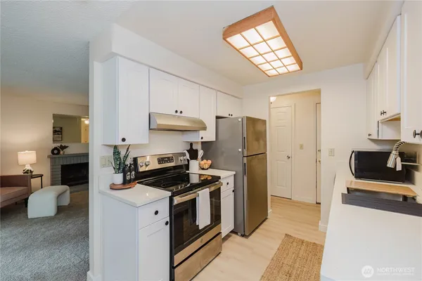 $215,000 | 3400 Narrows View Lane Northeast, Unit 104, Bremerton, WA 98310