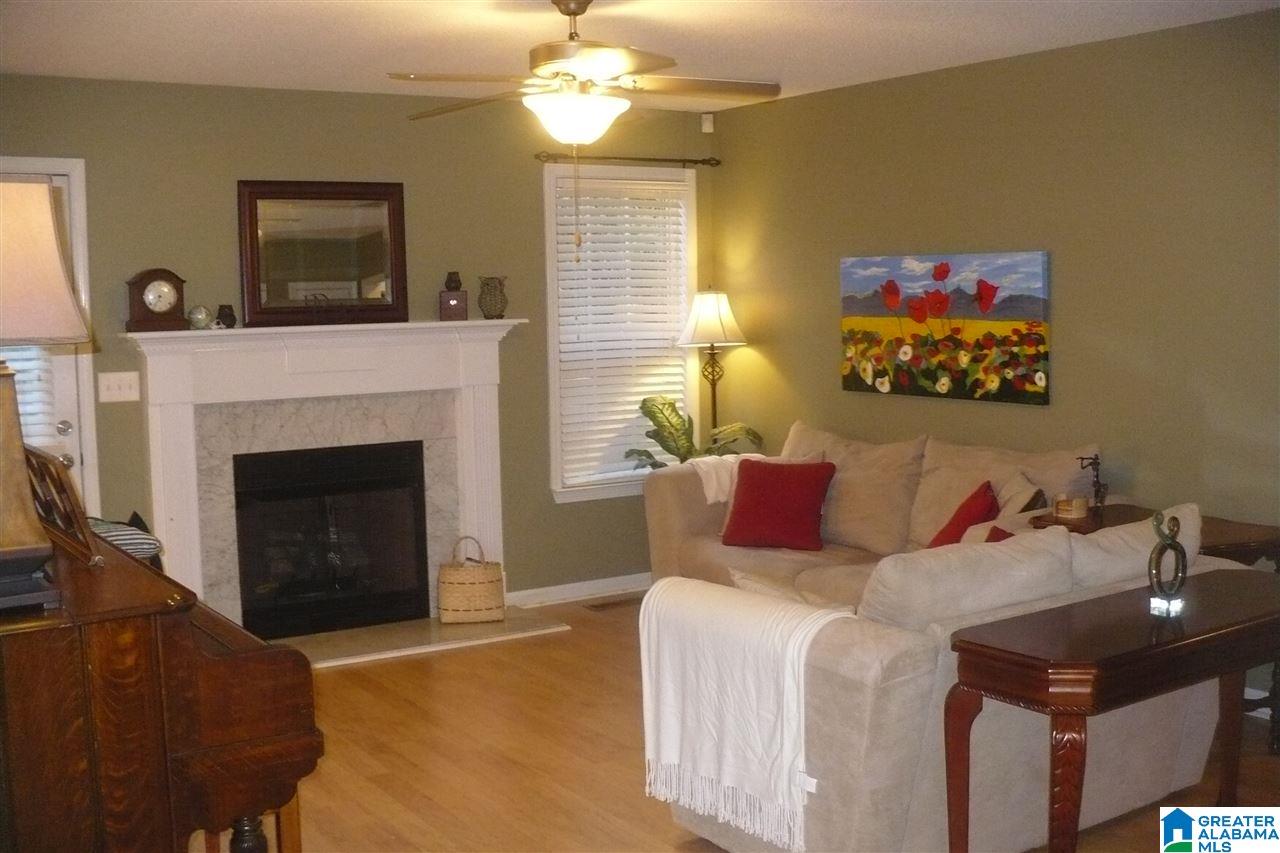 979 Hickory Street Moody, AL 35004 - Photo 4 of 20