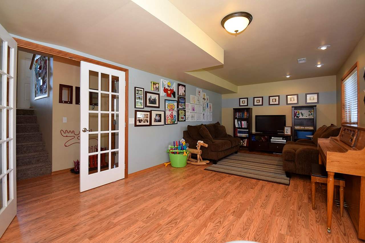 18022 North Astor Street Colbert, WA 99005 - Photo 14 of 20