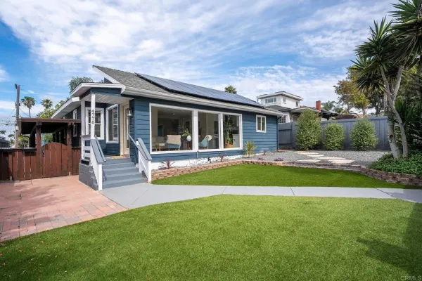 a view of outdoor space yard deck and patio