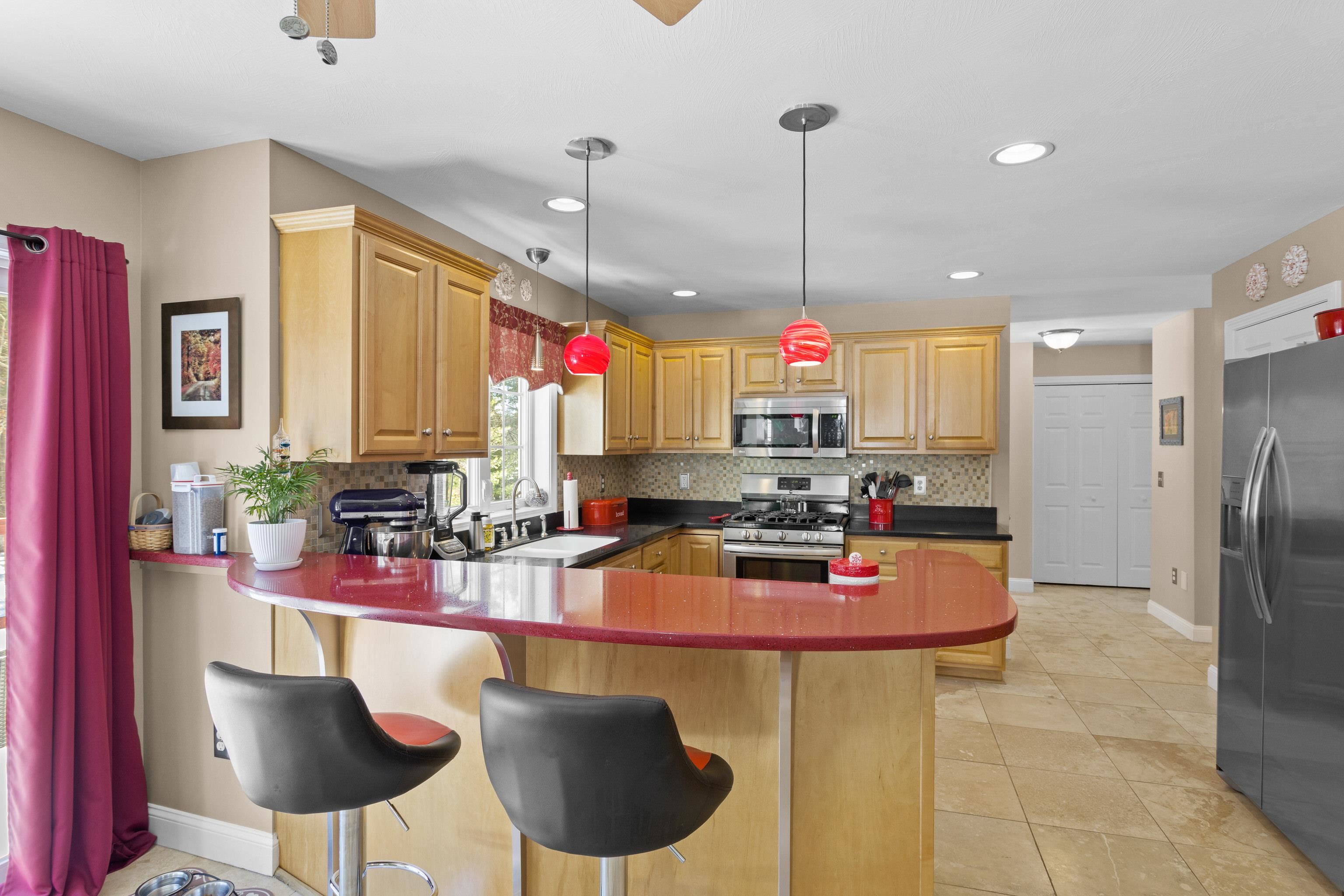 36 Hibiscus Way Nashua, NH 03062 - Photo 19 of 60