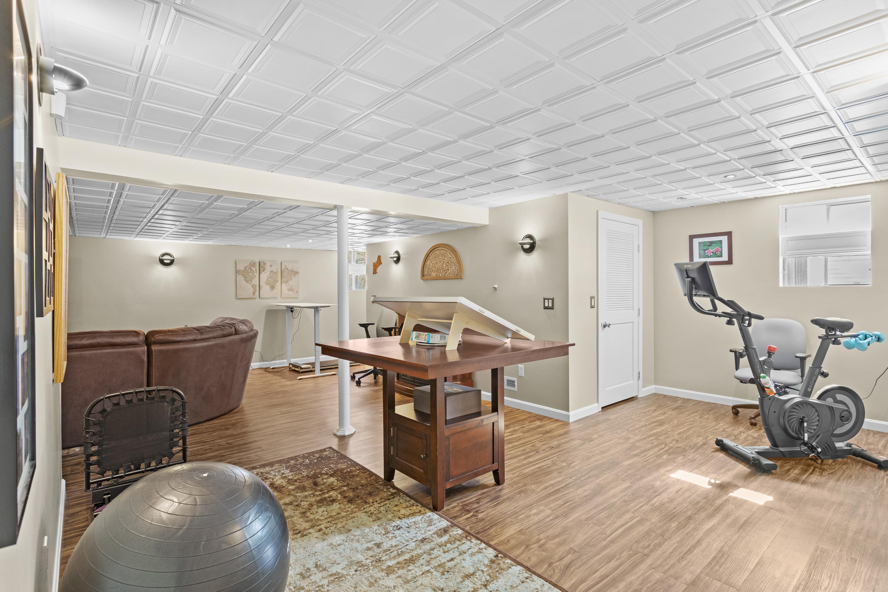 36 Hibiscus Way Nashua, NH 03062 - Photo 53 of 60