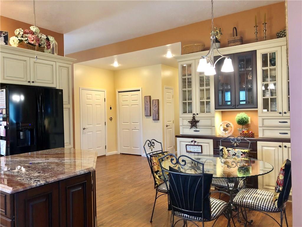 182 Arner Road Freeport, PA 16229 - Photo 11 of 25 Fantastic eat in Kitchen with two toned custom cabinetry.