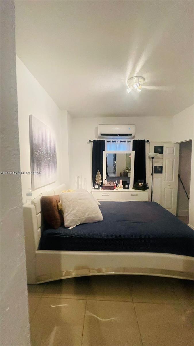 876 Southwest 2nd Street Miami, FL 33130 - Photo 8 of 13