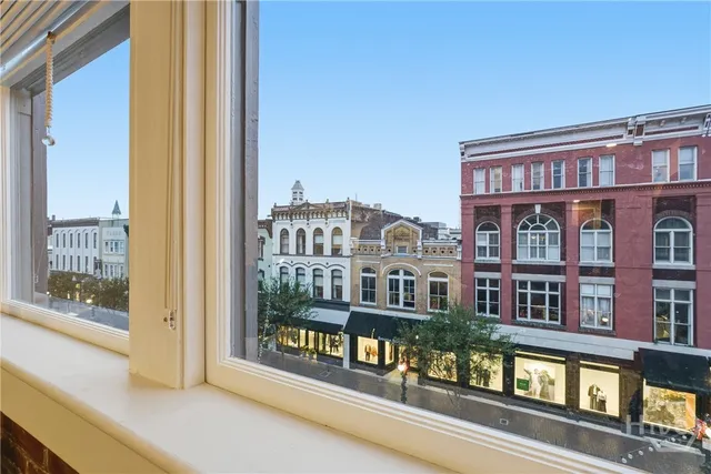 $435,000 | 50 Barnard Street, Unit 304, Savannah, GA 31401