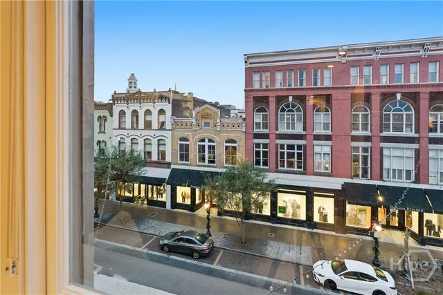 $435,000 | 50 Barnard Street, Unit 304, Savannah, GA 31401