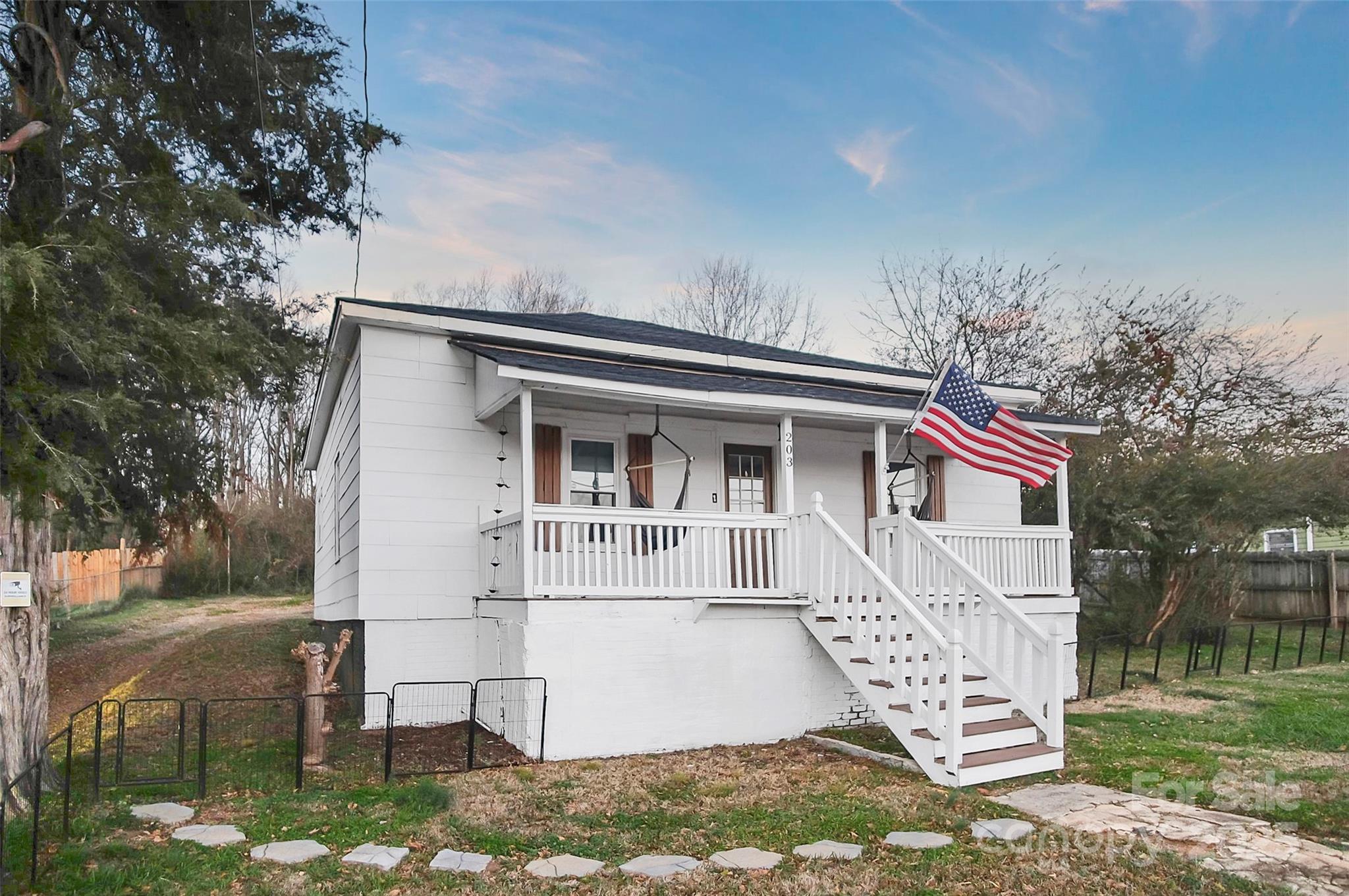 203 Linwood Road Kings Mountain, NC 28086 - Photo 2 of 23 Gallery Image 2