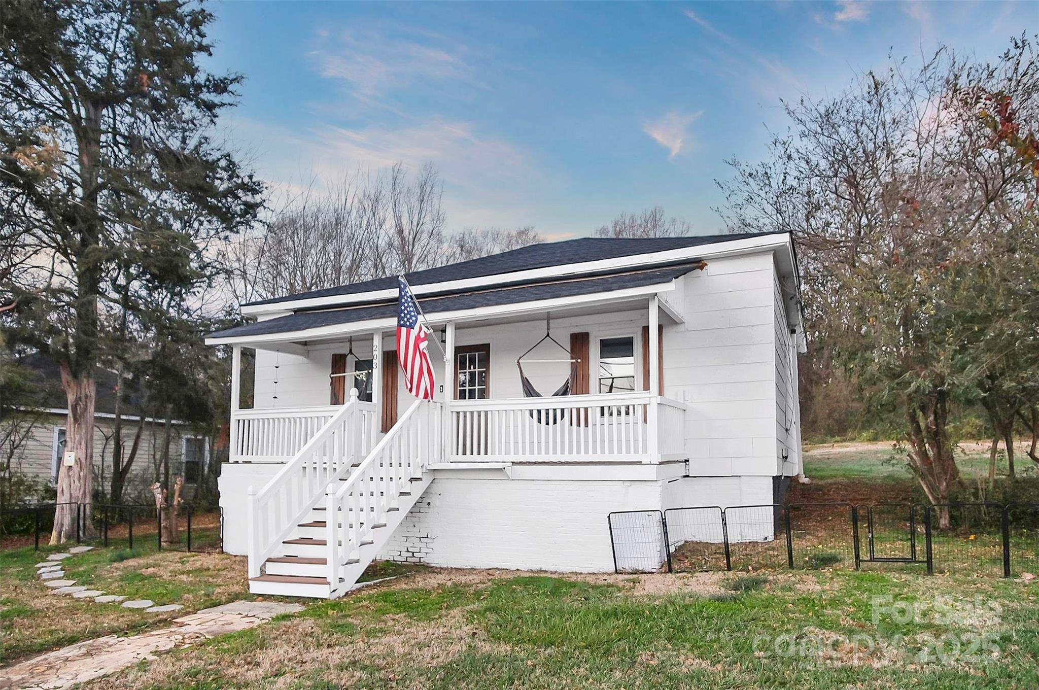 203 Linwood Road Kings Mountain, NC 28086 - Photo 3 of 23 Gallery Image 3