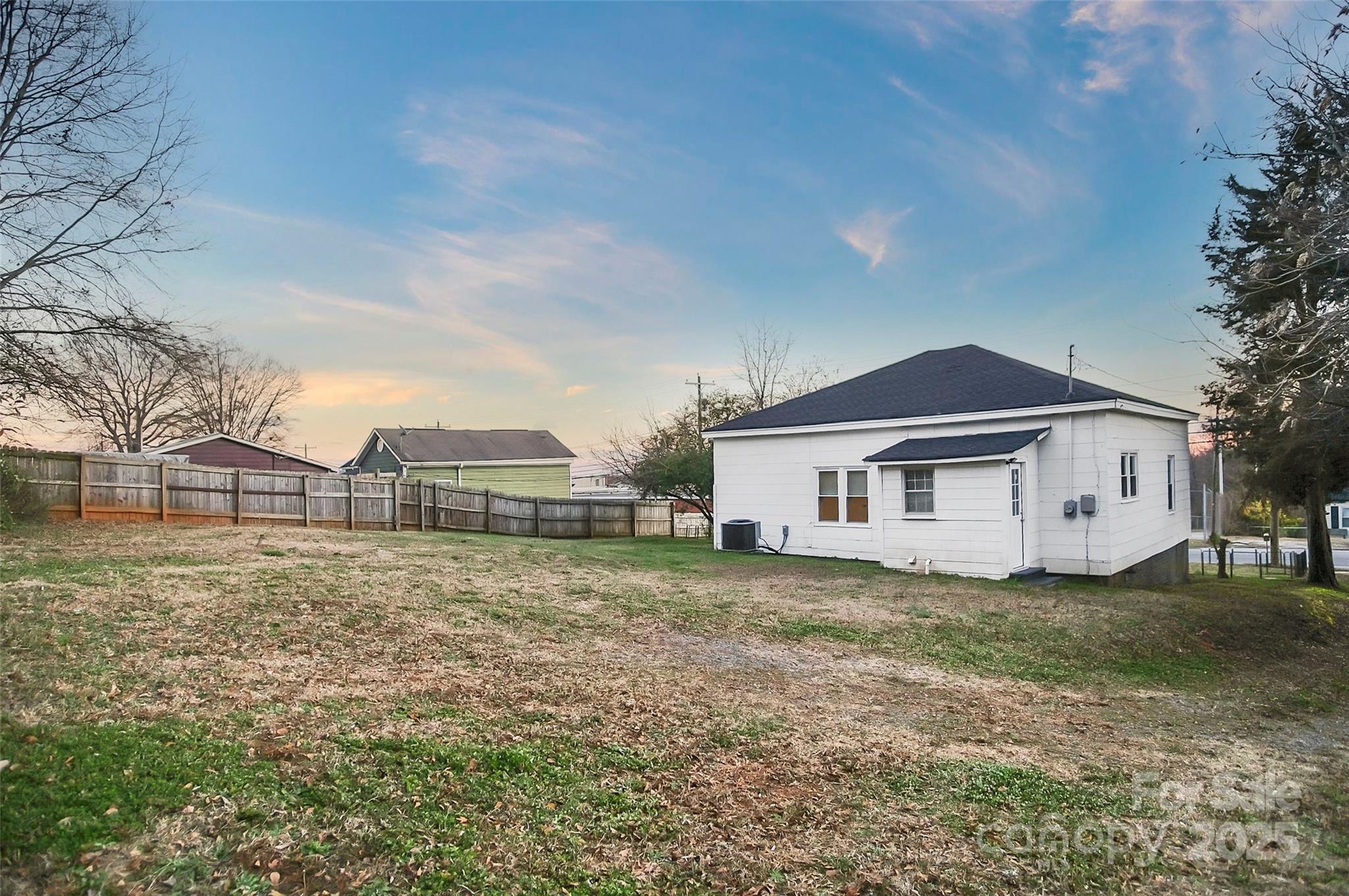 203 Linwood Road Kings Mountain, NC 28086 - Photo 4 of 23 Gallery Image 4