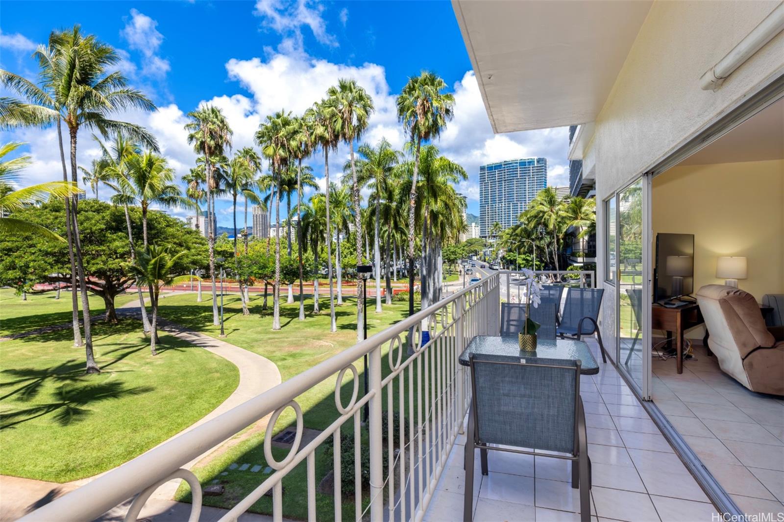 2161 Kalia Road, Unit 218 Honolulu, HI 96815 - Photo 5 of 25 a view of a house with backyard and sitting area