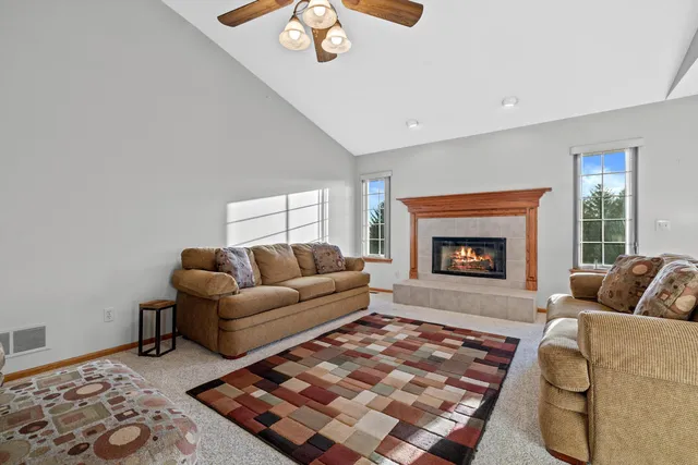 $449,000 | 940 Laurie Court, Walworth, WI 53184