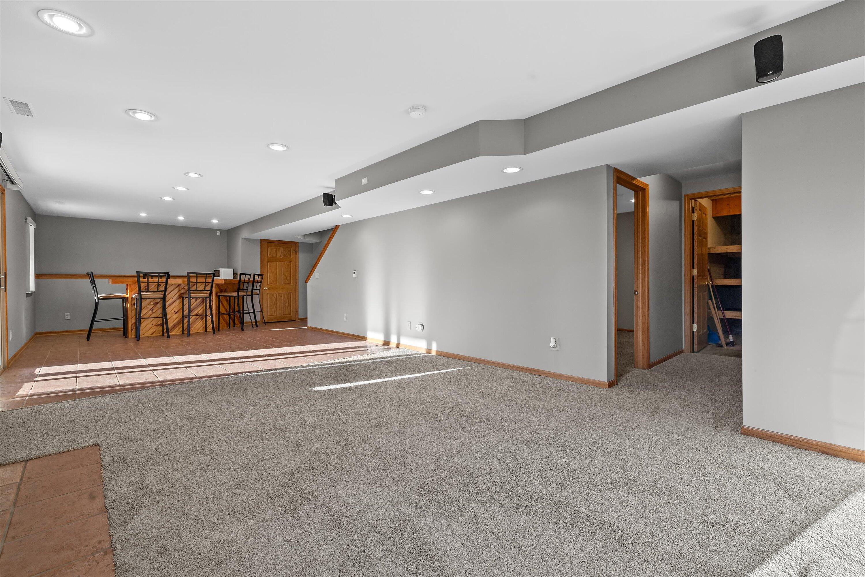 940 Laurie Court Walworth, WI 53184 - Photo 28 of 35 43-IMG_2736