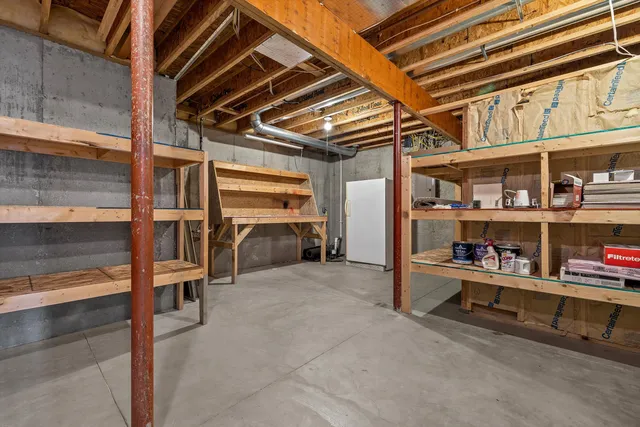 $449,000 | 940 Laurie Court, Walworth, WI 53184