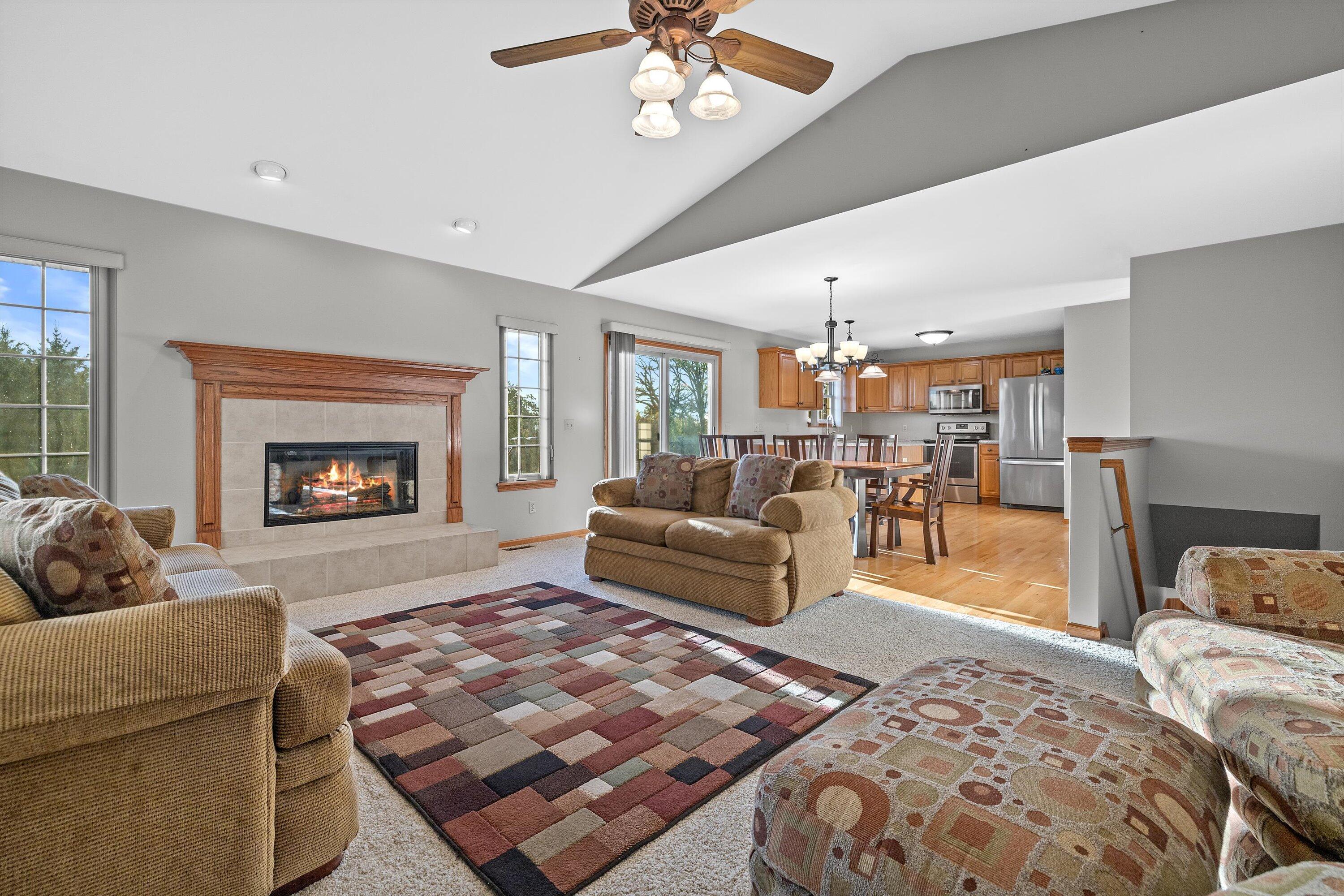 940 Laurie Court Walworth, WI 53184 - Photo 10 of 35 26-IMG_2659