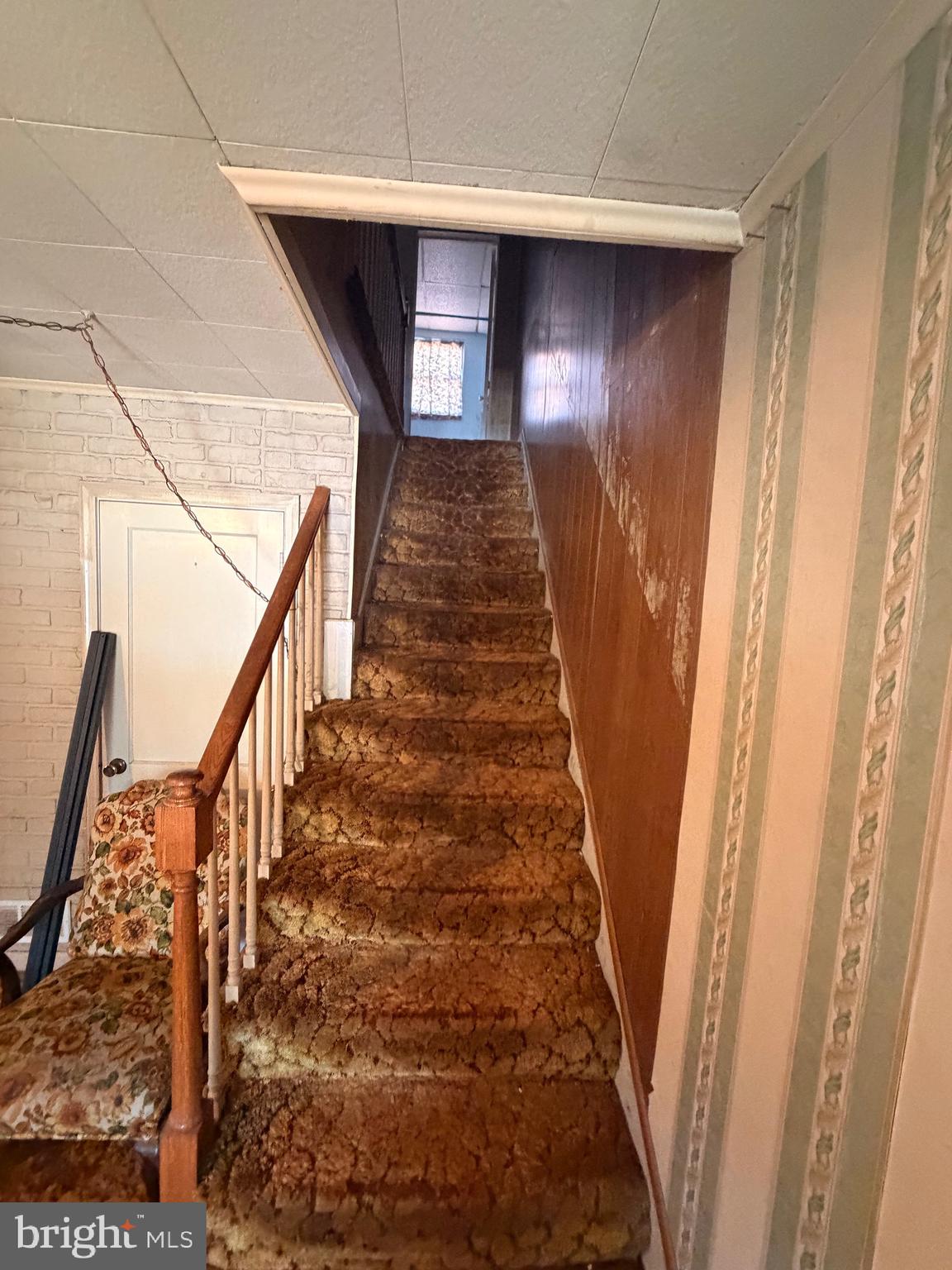 136 Kingston Road Baltimore, MD 21220 - Photo 3 of 21