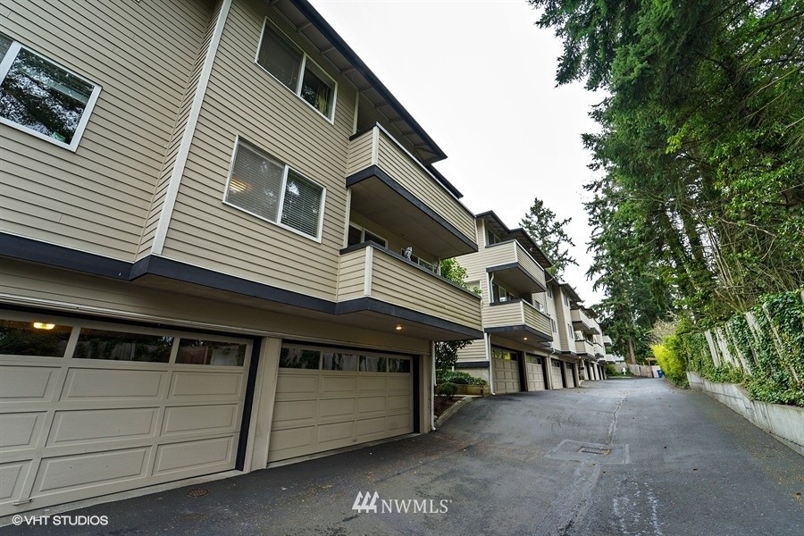 7407 210th Street Southwest, Unit 112 Edmonds, WA 98026 - Photo 2 of 15 Gallery Image 2