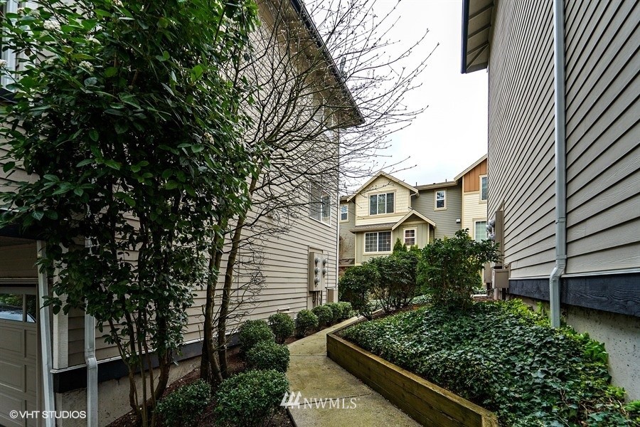 7407 210th Street Southwest, Unit 112 Edmonds, WA 98026 - Photo 13 of 15 Gallery Image 13