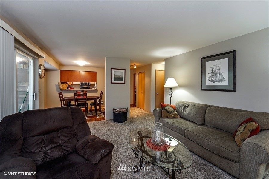 7407 210th Street Southwest, Unit 112 Edmonds, WA 98026 - Photo 4 of 15 Gallery Image 4