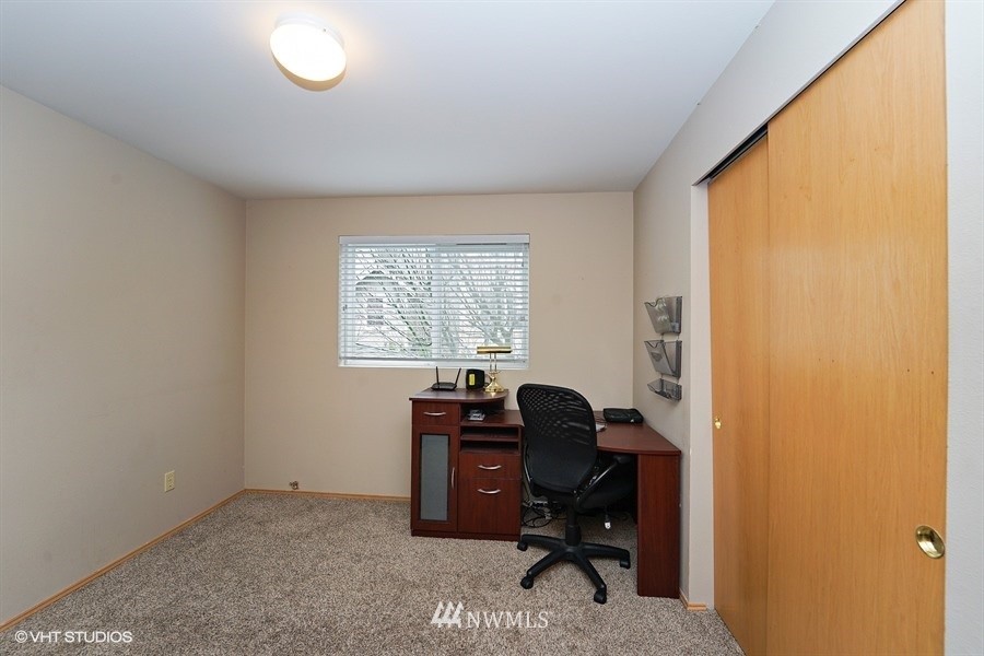 7407 210th Street Southwest, Unit 112 Edmonds, WA 98026 - Photo 9 of 15 Gallery Image 9
