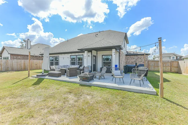 $385,000 | 6138 Hazel Lake Drive, Conroe, TX 77303