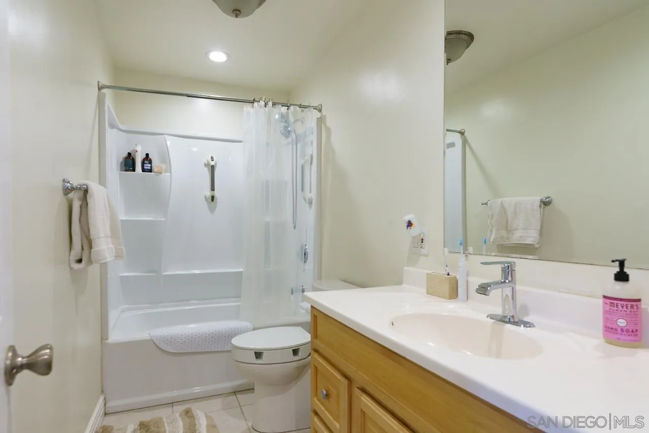 6009 Rancho Mission Road, Unit 103 San Diego, CA 92108 - Photo 8 of 16 Gallery Image 8