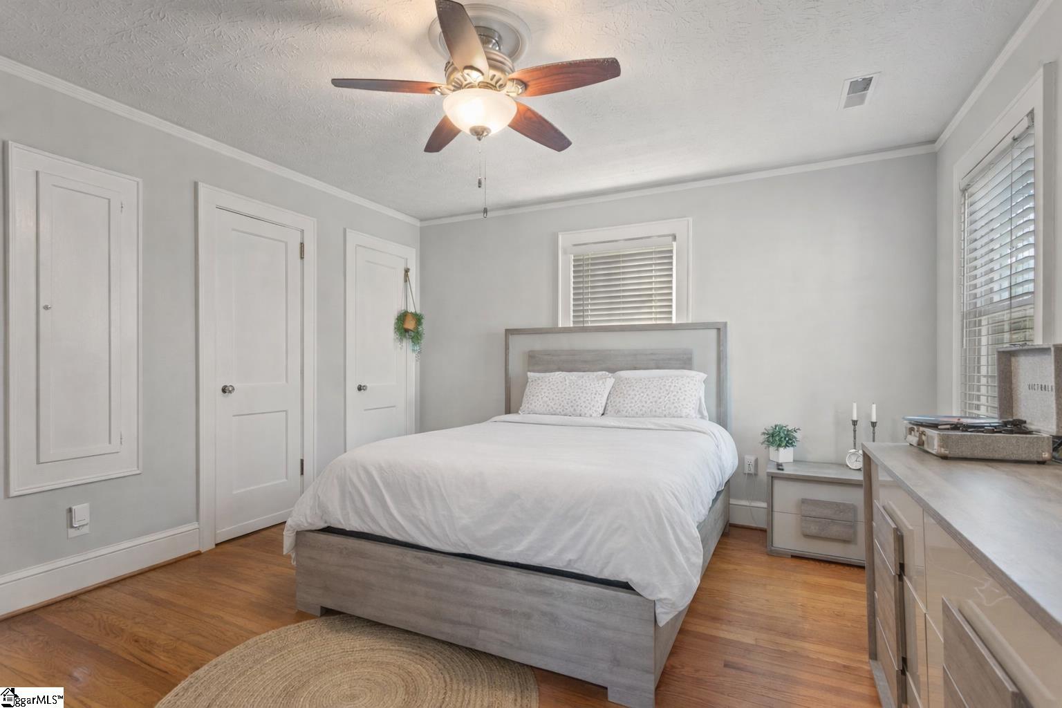 308 South B Street Easley, SC 29640 - Photo 5 of 27