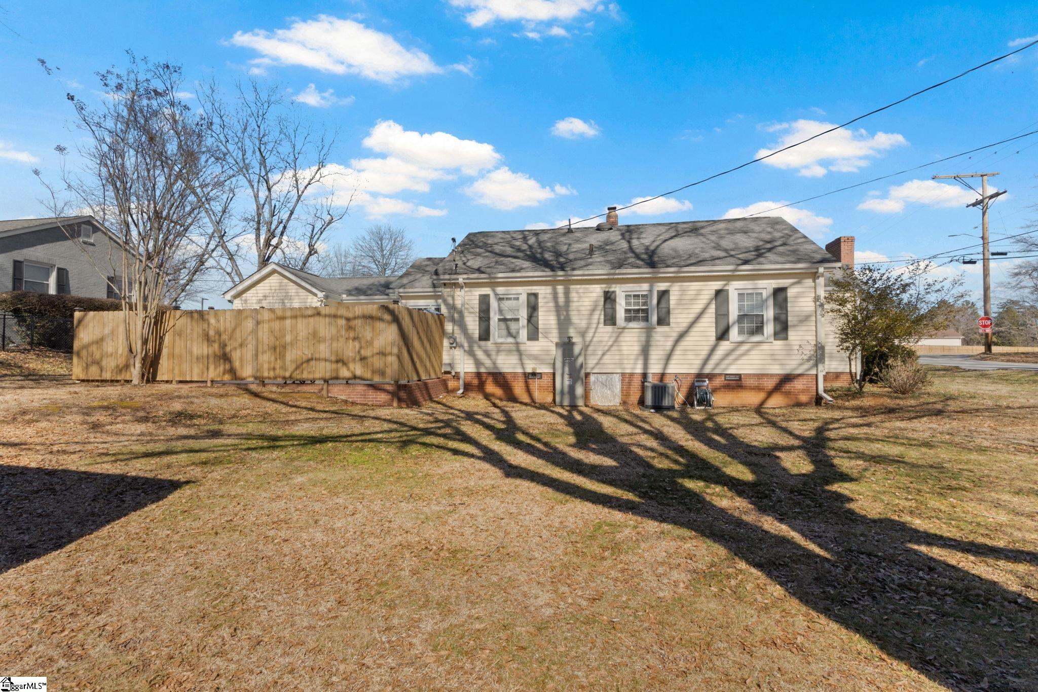 308 South B Street Easley, SC 29640 - Photo 8 of 27