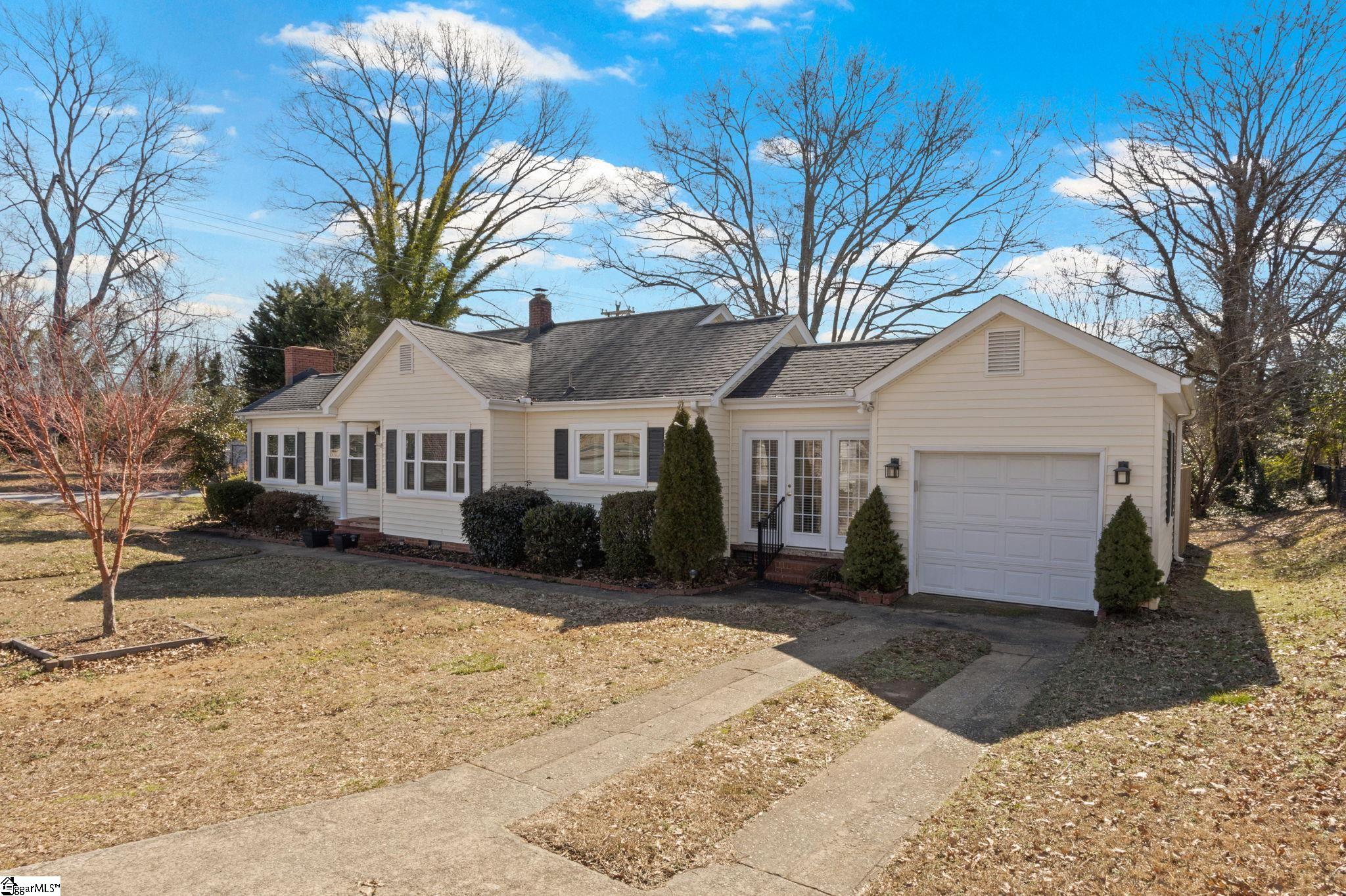 308 South B Street Easley, SC 29640 - Photo 9 of 27