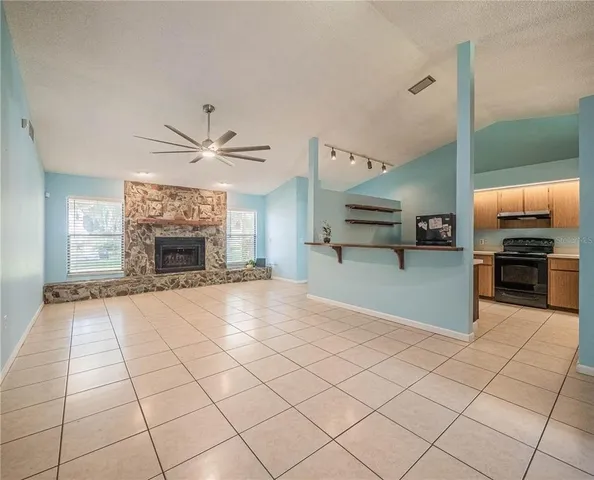 $2,250 | 4232 Stone Henge Road, Mulberry, FL 33860