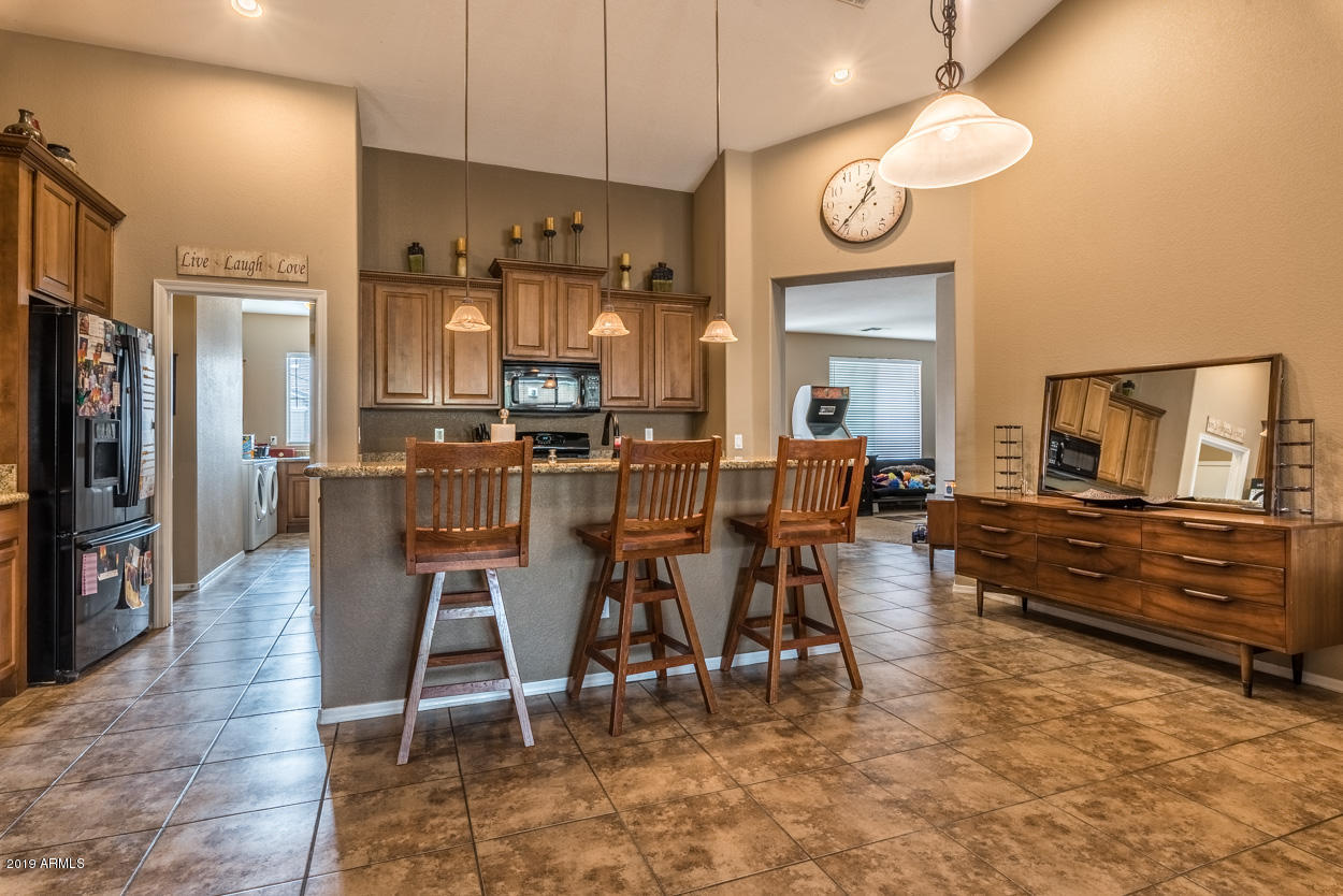 18506 East Ranch Road Queen Creek, AZ 85142 - Photo 18 of 38 KItchen